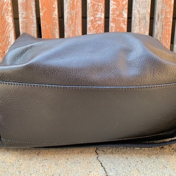 GIVENCHY NIGHTINGALE SIGNATURE STUDDED BAG - LIMITED EDITION - Picture 5 of 10